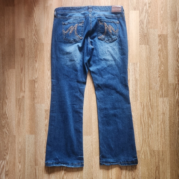 Maurices Jeans - Picture 9 of 10